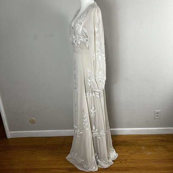 Anthropologie BHLDN Belize Embroidered A-Line Long-Sleeve V-Neck Gown Size 18 - Picture 5 of 16